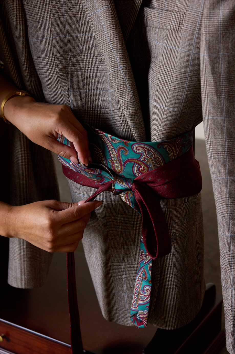 Metropolitan Museum & Hill & Archer Burgundy & Blue Silk Tie Belt