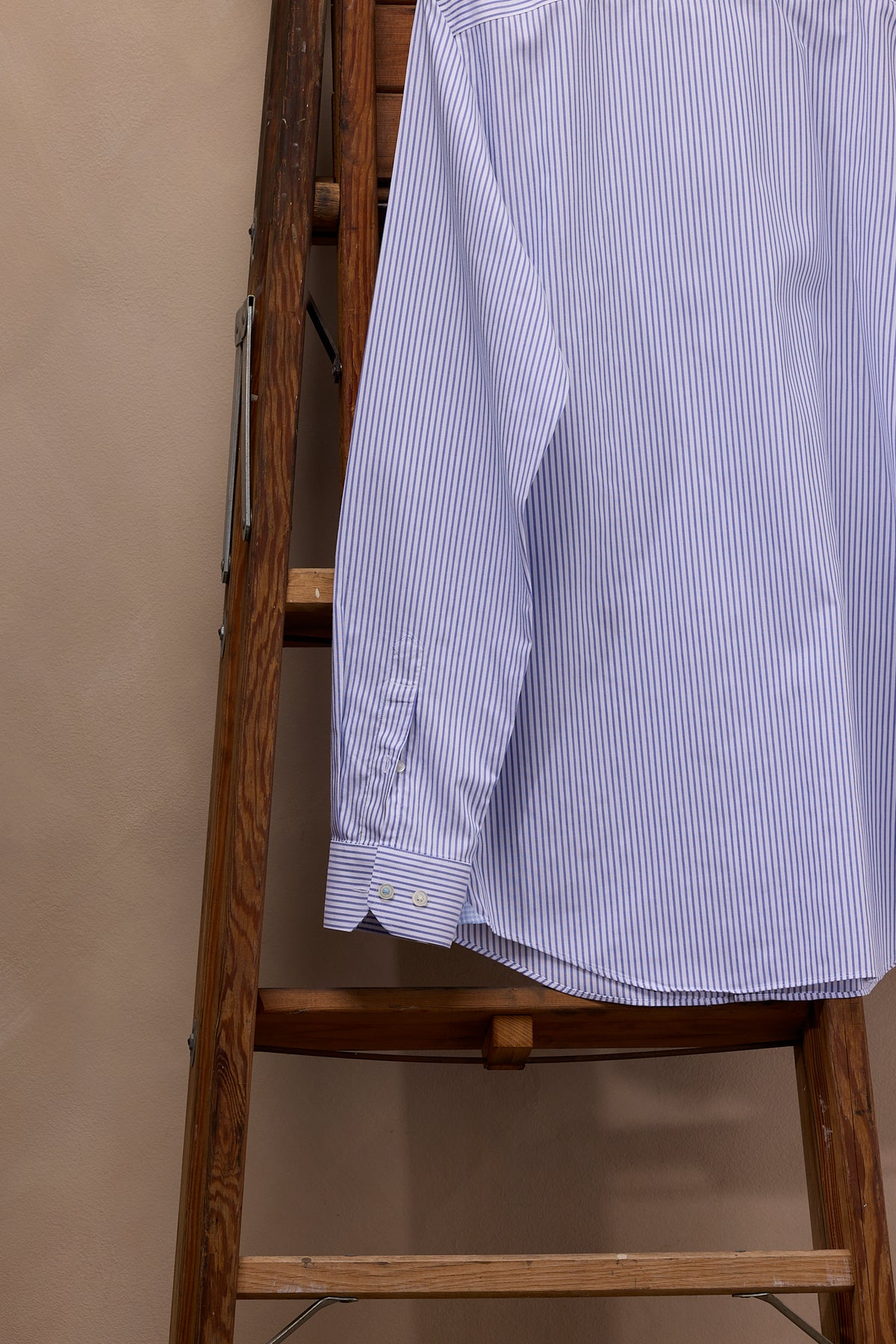 Banana Republic White & Blue Striped Cotton Button-Down Shirt